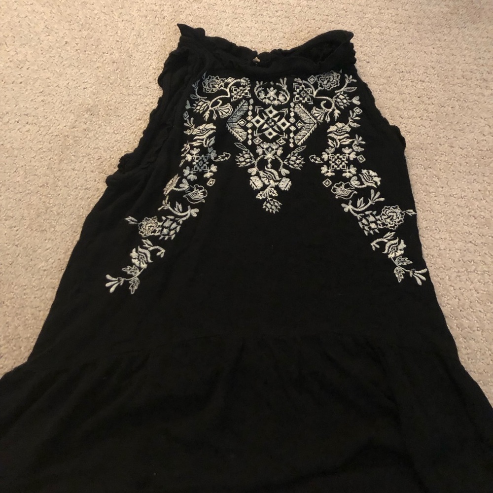 Xhilaration Sleeveless Top with Embroidery - Picture 2 of 10